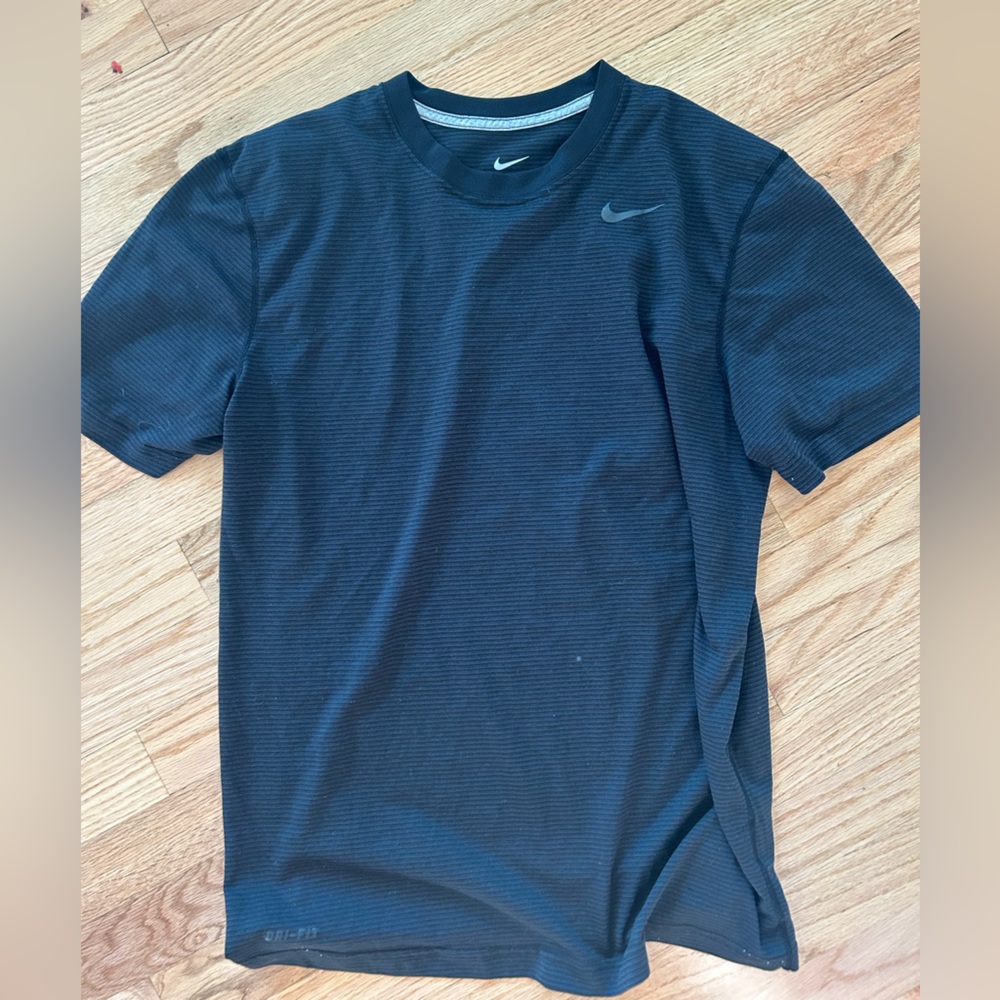 Nike Black Short Sleeve Tee Athletic Performance